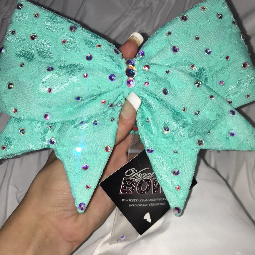 mint lace Vegas bows✨
